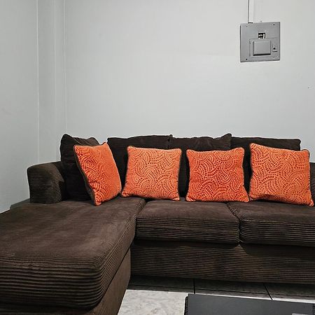 2Br Apt In St Helena - 6Mins From The Airport Perfect For Short And Long Stays Piarco Luaran gambar