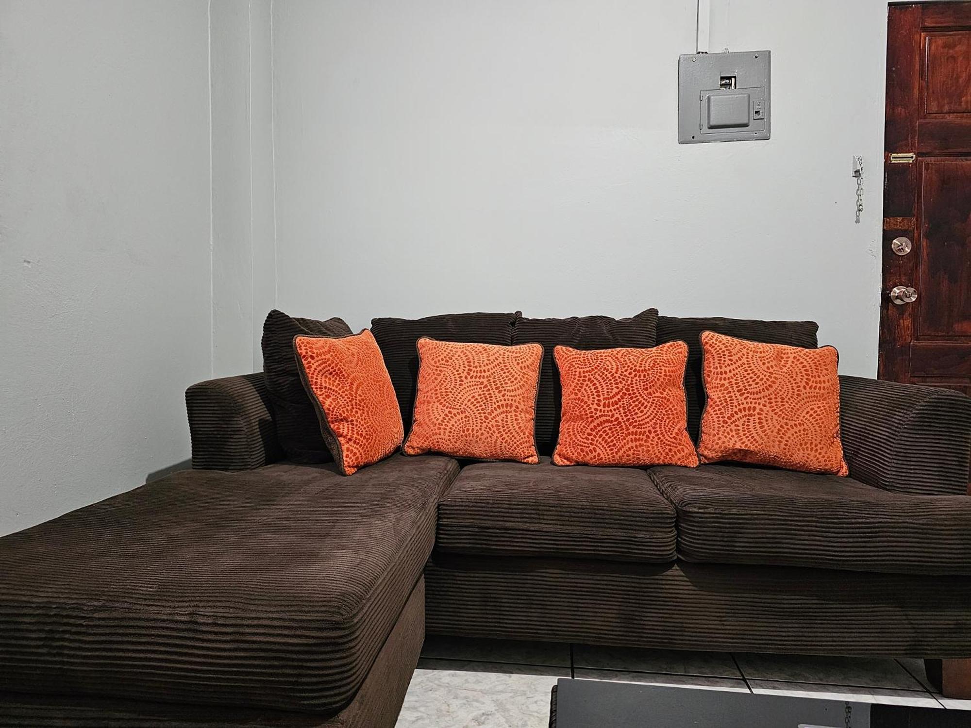2Br Apt In St Helena - 6Mins From The Airport Perfect For Short And Long Stays Piarco Luaran gambar