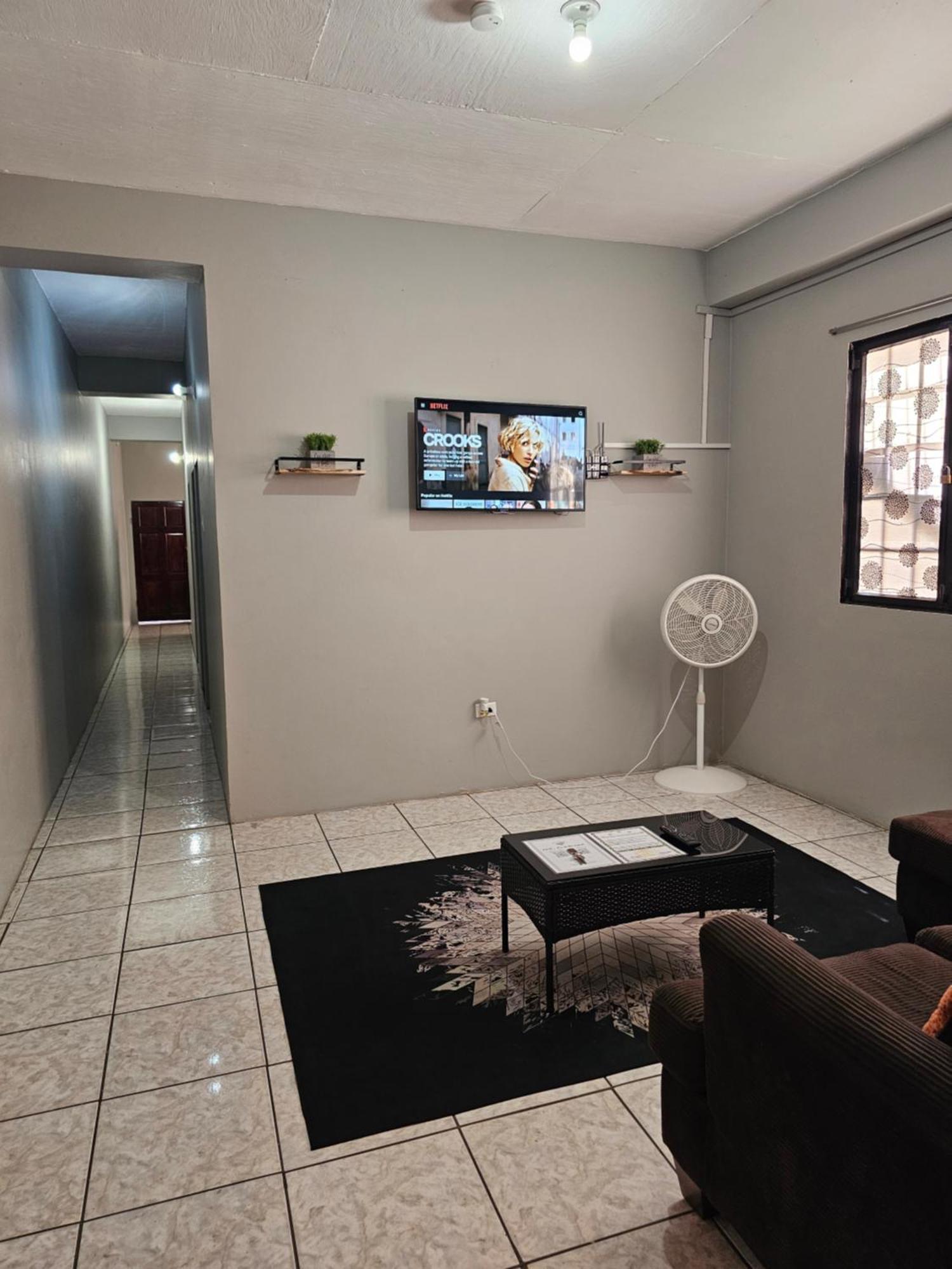 2Br Apt In St Helena - 6Mins From The Airport Perfect For Short And Long Stays Piarco Luaran gambar